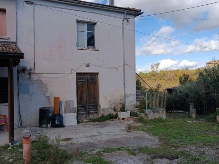 Casa trilocale in vendita in Contrada Madonna della Salute, San Vito, Benevento
