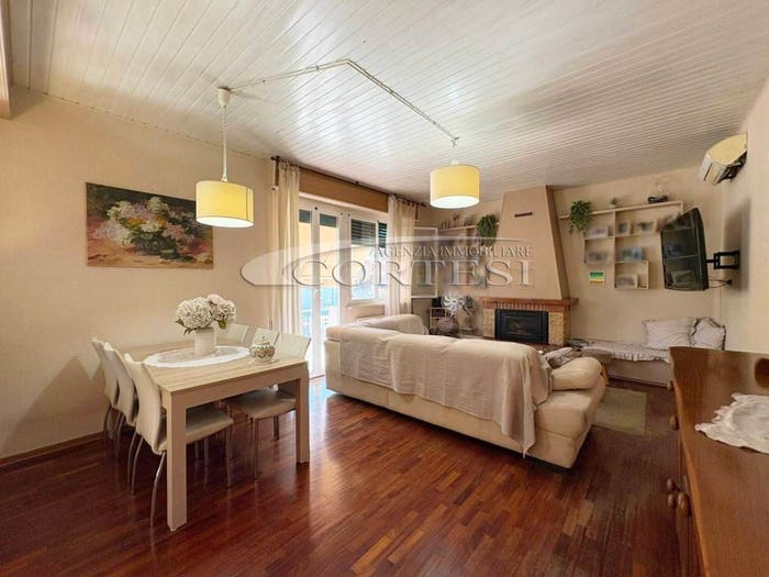Appartamento con 6 locali in vendita in Via Pergolese, Ponte Rio, Mondolfo