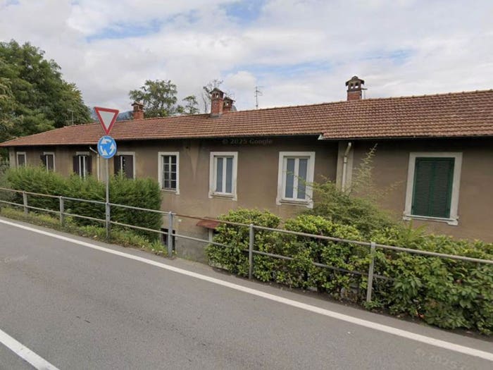 Appartamento bilocale in vendita in Viale Giuseppe Azari, Pallanza Sant'Anna, Verbania