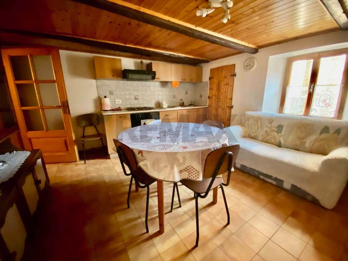 Casa quadrilocale in vendita in Gurro