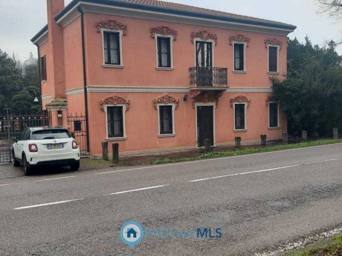 Casa con 5 locali in vendita in Via Marconi, Centro, Monselice