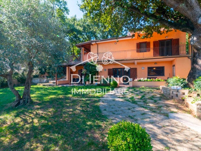 Casa con 5 locali in vendita in Monte Caminetto, Sacrofano