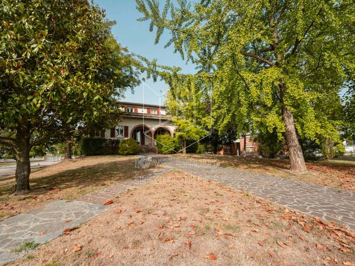 Casa con 5 locali in vendita in Via Dante Alighieri, Centro, San Secondo Parmense