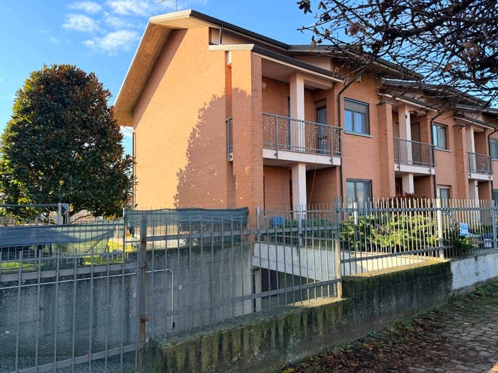 Casa con 6 locali in vendita in Via Paolo Borsellino, Centro, Ciriè