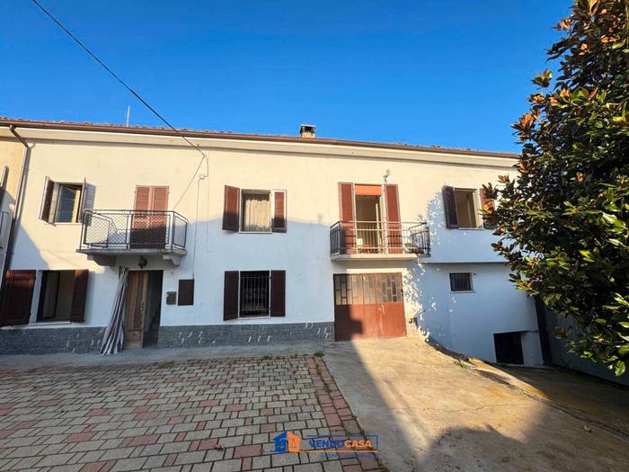 Casa con 5 locali in vendita in Strada Bionzo, Bionzo, Costigliole d'Asti