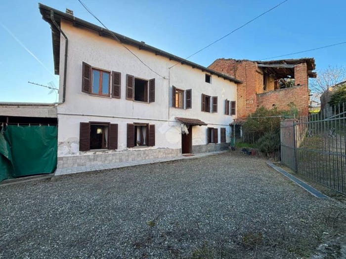 Casa quadrilocale in vendita in VIA CANDIDA OTTAZZI, Maranzana