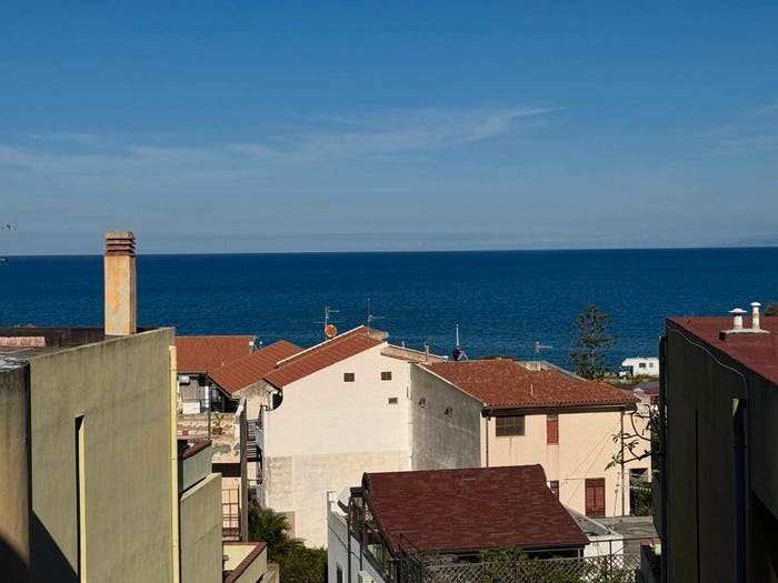 Appartamento trilocale in vendita in Lungomare Acqualadroni, Acqualadrone Spartà, Messina