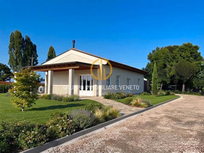 Casa con 6 locali in vendita in Via Belvedere, Silea