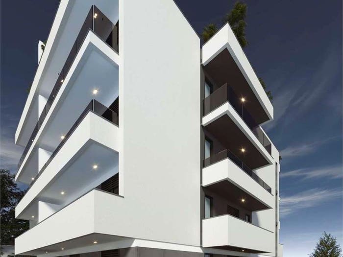 Appartamento con 6 locali in vendita in Via P Boccolato, Mondragone