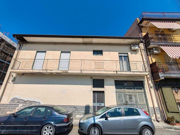 Casa con 6 locali in vendita in Via Nilo, Paternò