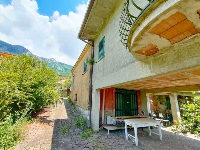 Casa con 6 locali in vendita in Via Fabio Massimo SNC, Faicchio
