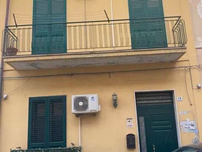 Casa trilocale in vendita in Varese, Centro, Avola
