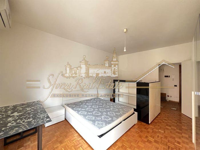 Appartamento trilocale in affitto in Via Andrea Maffei, Montenero, Milano