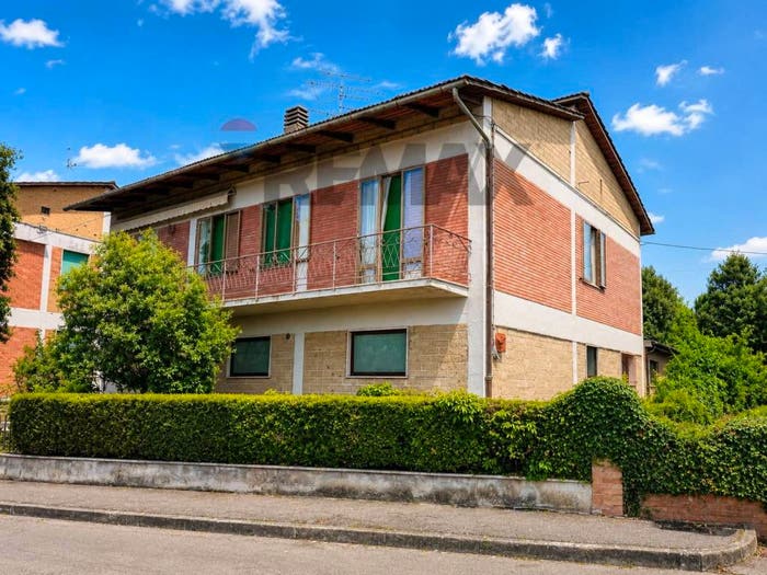 Casa con 6 locali in vendita in Ponte D'arbia, Monteroni d'Arbia