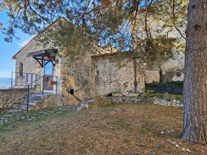 Casa con 5 locali in vendita in Via Porta San Pelino, Centro, Navelli