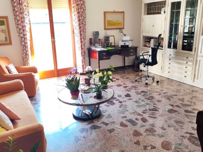 Appartamento con 6 locali in vendita in Via Appia, Centro, Itri