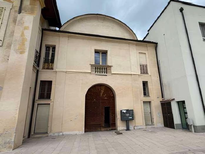 Appartamento bilocale in vendita in Piazza della Vittoria, Centro, Locate di Triulzi