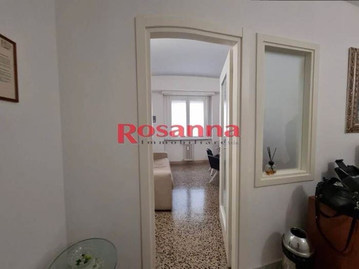 Appartamento quadrilocale in vendita in Via Alessandro Pieroni, Via Grande Piazza della Repubblica, Livorno