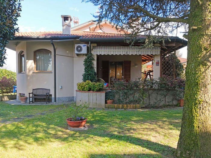 Casa con 6 locali in vendita in Via Pasubio, Abbiategrasso