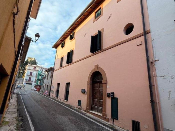 Appartamento quadrilocale in vendita in Via Umberto I, Centro, Torrice