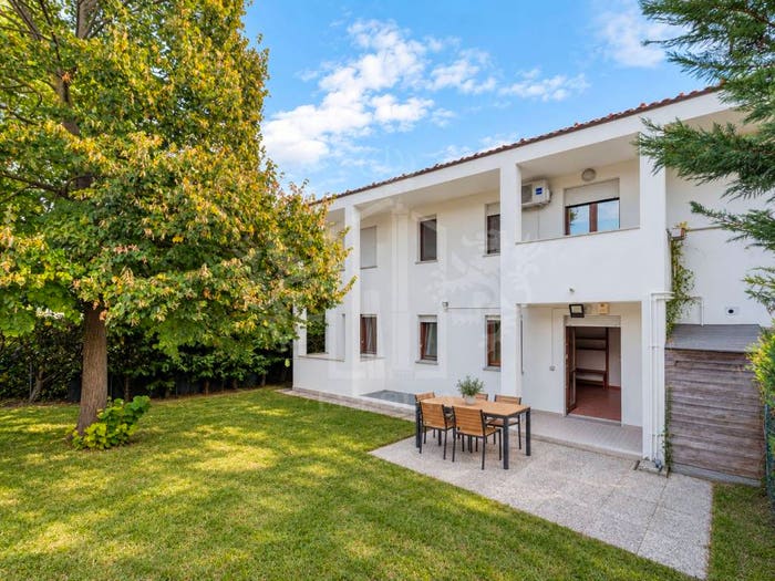 Appartamento trilocale in vendita in Via Lavino, Monte San Pietro