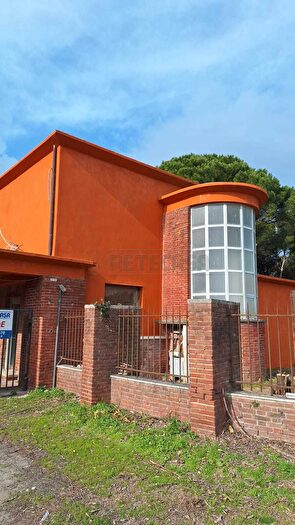 Casa quadrilocale in vendita in Viale del Tirreno, Pisa