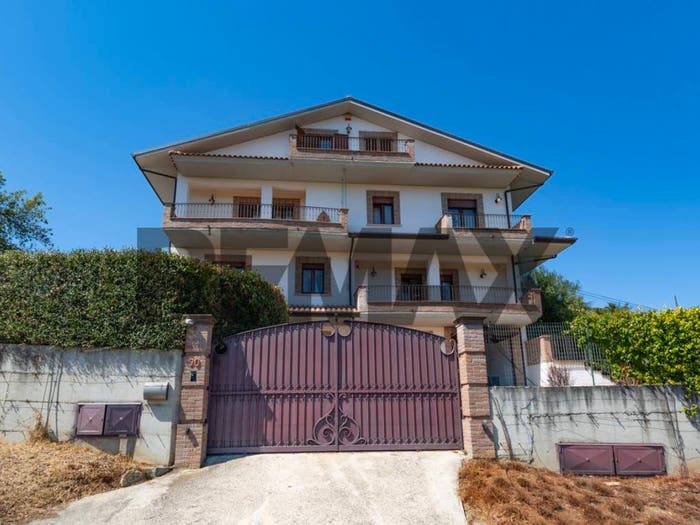 Casa quadrilocale in vendita in Viale Europa, Ripa Teatina