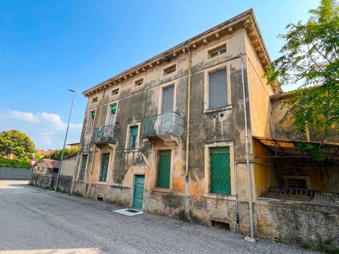 Casa con 6 locali in vendita in Via Rodi, San Massimo Croce Bianca, Verona