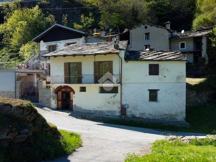 Casa quadrilocale in vendita in Località Castel, Bobbio Pellice