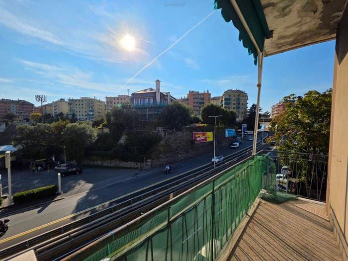 Appartamento quadrilocale in vendita in Sturla, Genova