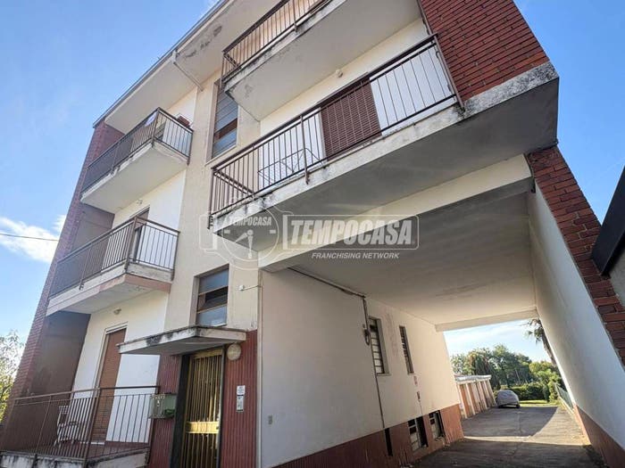 Appartamento quadrilocale in vendita in Via Milano, Vigliano Biellese