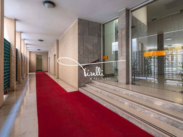 Appartamento trilocale in vendita in Corso San Gottardo, Ascanio Sforza, Milano