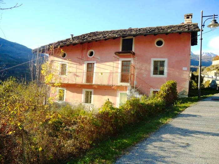 Casa con 6 locali in vendita in Frazione Chaumè, Roisan