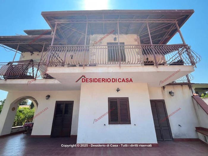 Appartamento con 6 locali in vendita in Stradella Decano, Santicelli, Palermo