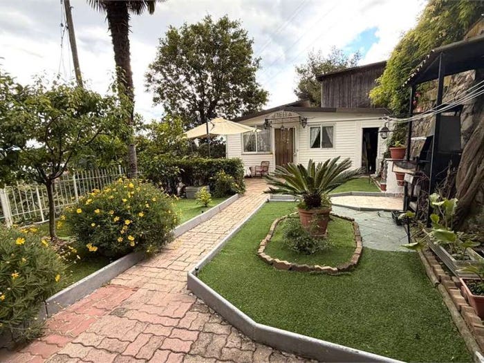 Casa trilocale in vendita in Regione Miranda, Albenga