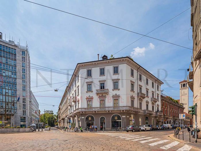 Appartamento con 5 locali in vendita in Via Solferino, Moscova, Milano