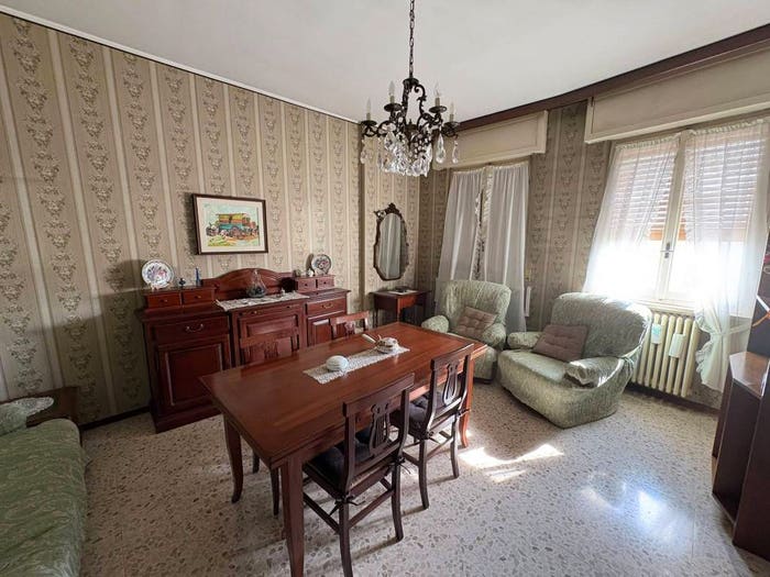 Appartamento trilocale in vendita in Largo Maggio, Centro, Garlasco