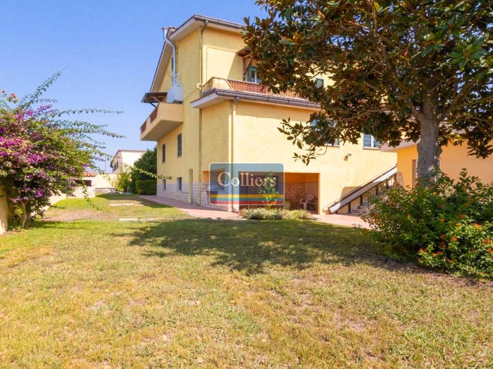 Casa con 6 locali in vendita in Via Corace, Cogna, Aprilia