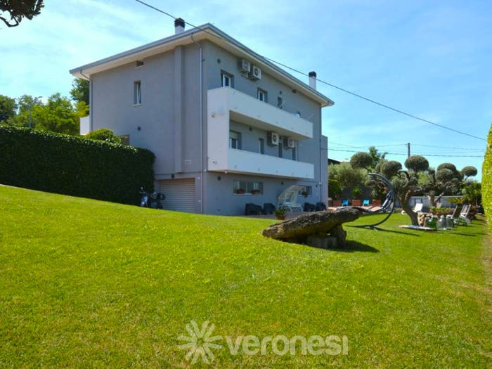 Casa con 6 locali in vendita in Contrada Nasuti, Sant'Amato Nasuti, Lanciano