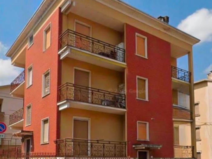 Casa con 6 locali in vendita in Via Luigi Carlo Farini, Centro, Salsomaggiore Terme