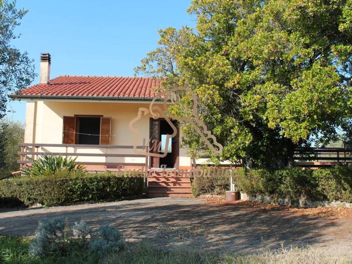 Casa quadrilocale in vendita in Via Pian di Frasso, Nuova Florida, Ardea