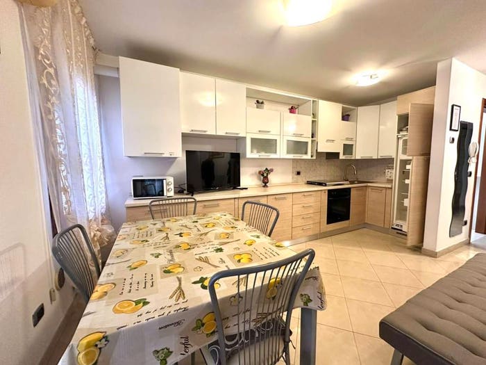 Appartamento trilocale in vendita in Via Felice Cavallotti, Centro Storico, Chioggia