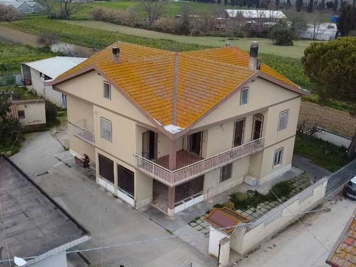 Casa in vendita in Via Le Piane, Collecorvino