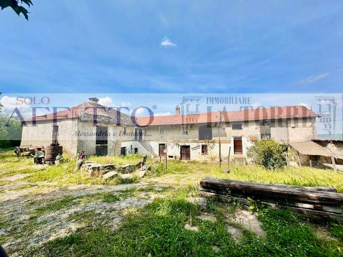 Casa con 5 locali in vendita in Monastero Bormida