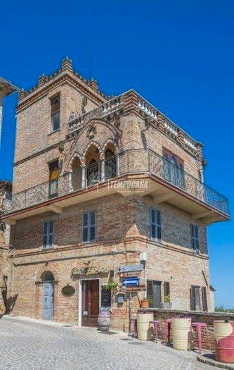 Casa quadrilocale in vendita in Centro, Loro Piceno