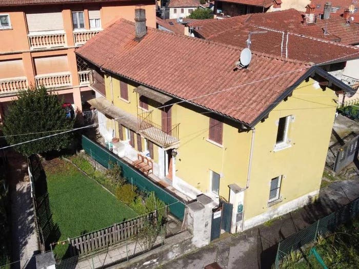 Casa quadrilocale in vendita in Via Colombo, Centro, Dumenza