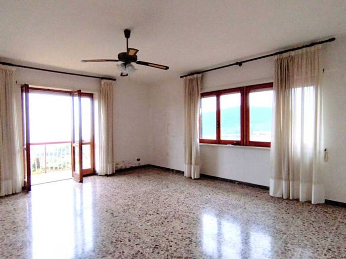 Casa con 6 locali in vendita in Strada Provinciale Formia Maranola Castellonorato, Formia