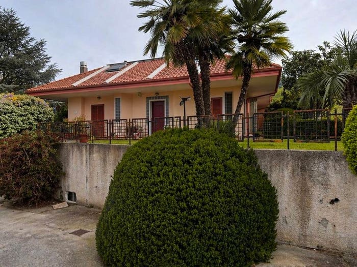 Casa con 6 locali in vendita in Via Principe, Settingiano