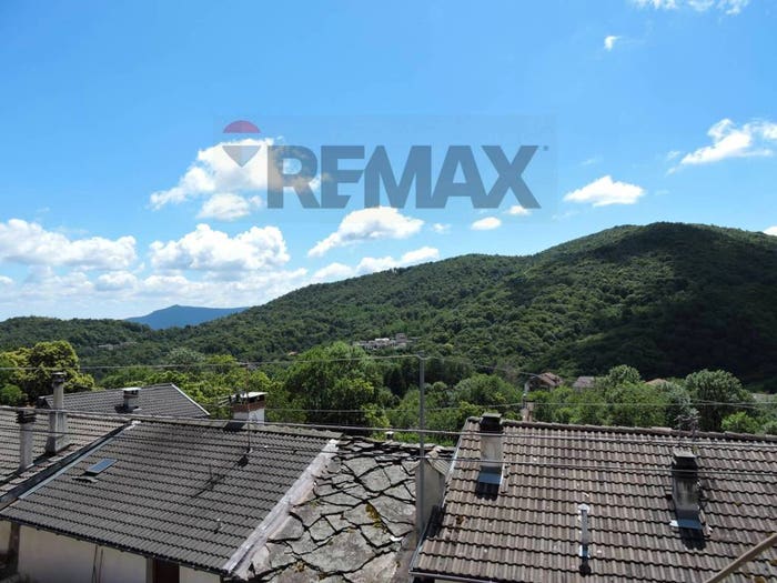 Casa con 6 locali in vendita in Maddalena, Giaveno