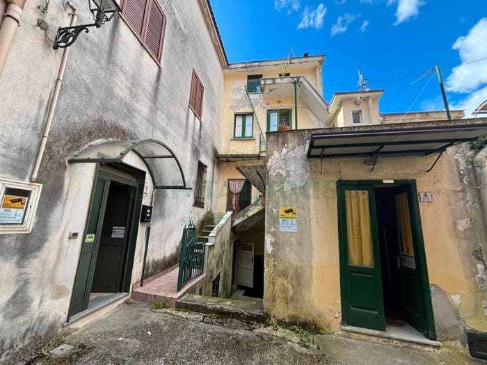 Appartamento quadrilocale in vendita in Via Alessandro Manzoni, Centro, Bracigliano